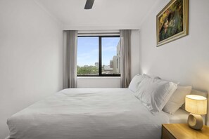 Iron/ironing board, WiFi, bed sheets - Comfortable Stay Near Melbourne’s West End (Ascot Vale)