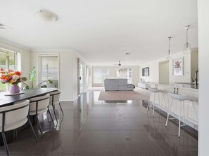 Dining - The Fairway - Refined Living & Private Guest Suite (Orange)