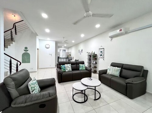 Minimalist Family Homestay 4BR @ Kuah