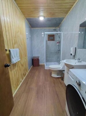 Towels, soap, toilet paper - Ice root (Coyhaique)