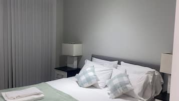 2 bedrooms, iron/ironing board, WiFi, bed sheets