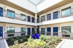 Property grounds - Palace Inn Blue Laura Koppe Rd (Houston)