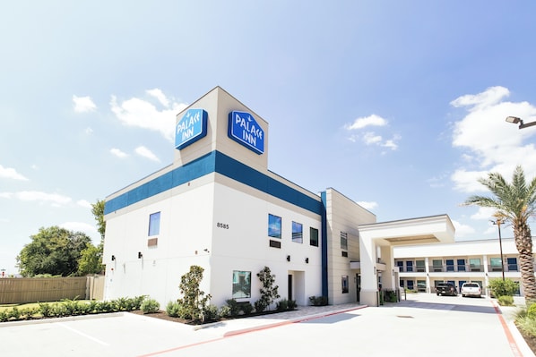 Exterior - Palace Inn Blue Laura Koppe Rd (Houston)