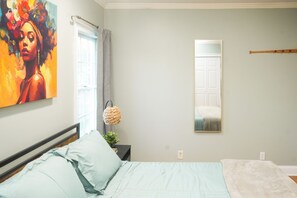 3 bedrooms, iron/ironing board, WiFi, bed sheets - Yale Living @ Carmel Street (New Haven)