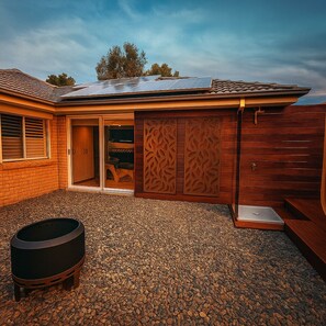Terrace/patio - Emmaus Hill | Luxury Retreat with K-Culture, Spa & Cinema (Blue Haven)