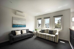 Living area - Stylish Retreat, Walk to Beach, Local Hot Springs (Capel Sound)