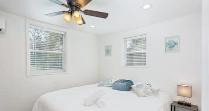 Bonfire Studio • King Bed • Pet Friendl