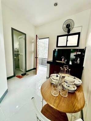 Mini-fridge, microwave, stovetop, cookware/dishes/utensils - Jolie Maison (Polomolok)