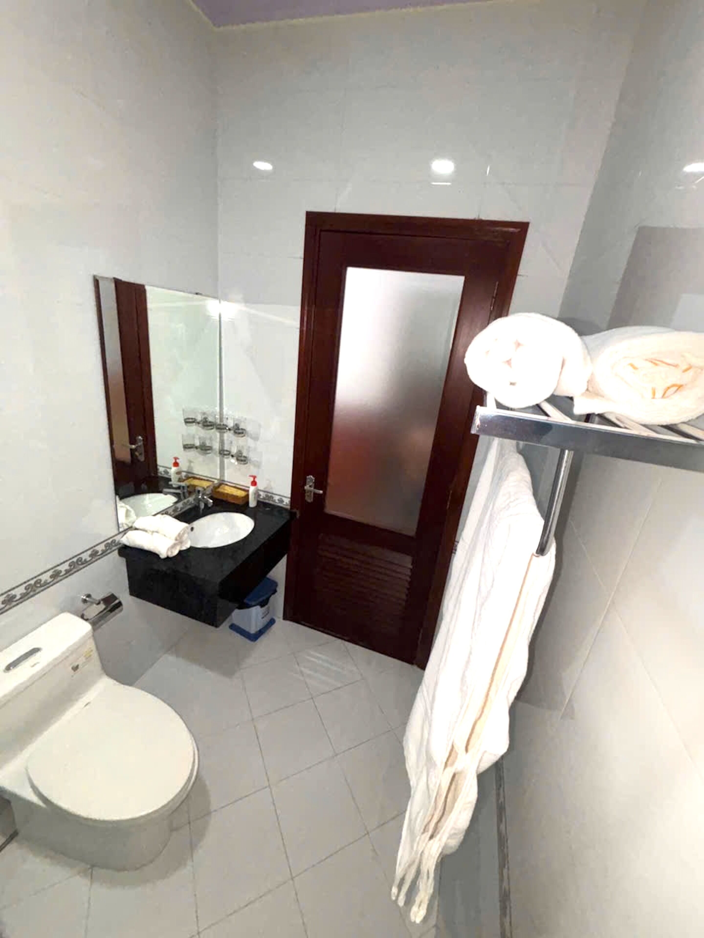 Classic Quadruple Room | Bathroom