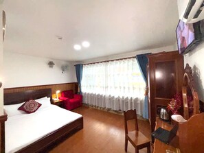 Business Double Room | Laptop workspace, free WiFi, bed sheets