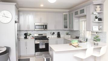 House, 3 Bedrooms, Patio | Interior