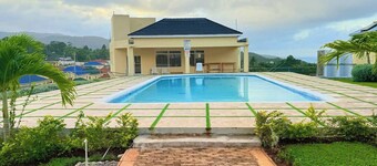 Island VYB Luxe Villa Ochi Rios With Solar System