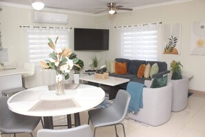 Huis, 3 slaapkamers, patio | Dineerruimte
