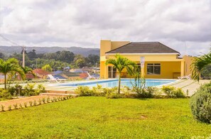 Maison, 3 chambres, patio | Piscine | Piscine extérieure