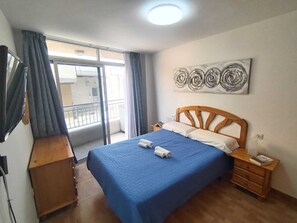 熨斗/熨衣板、旅行婴儿床、免费 WiFi、床单