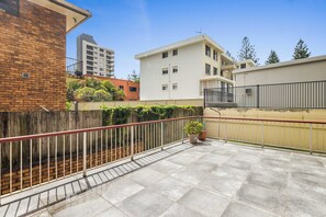 Rumah, 2 kamar tidur, balkon | Teras/patio