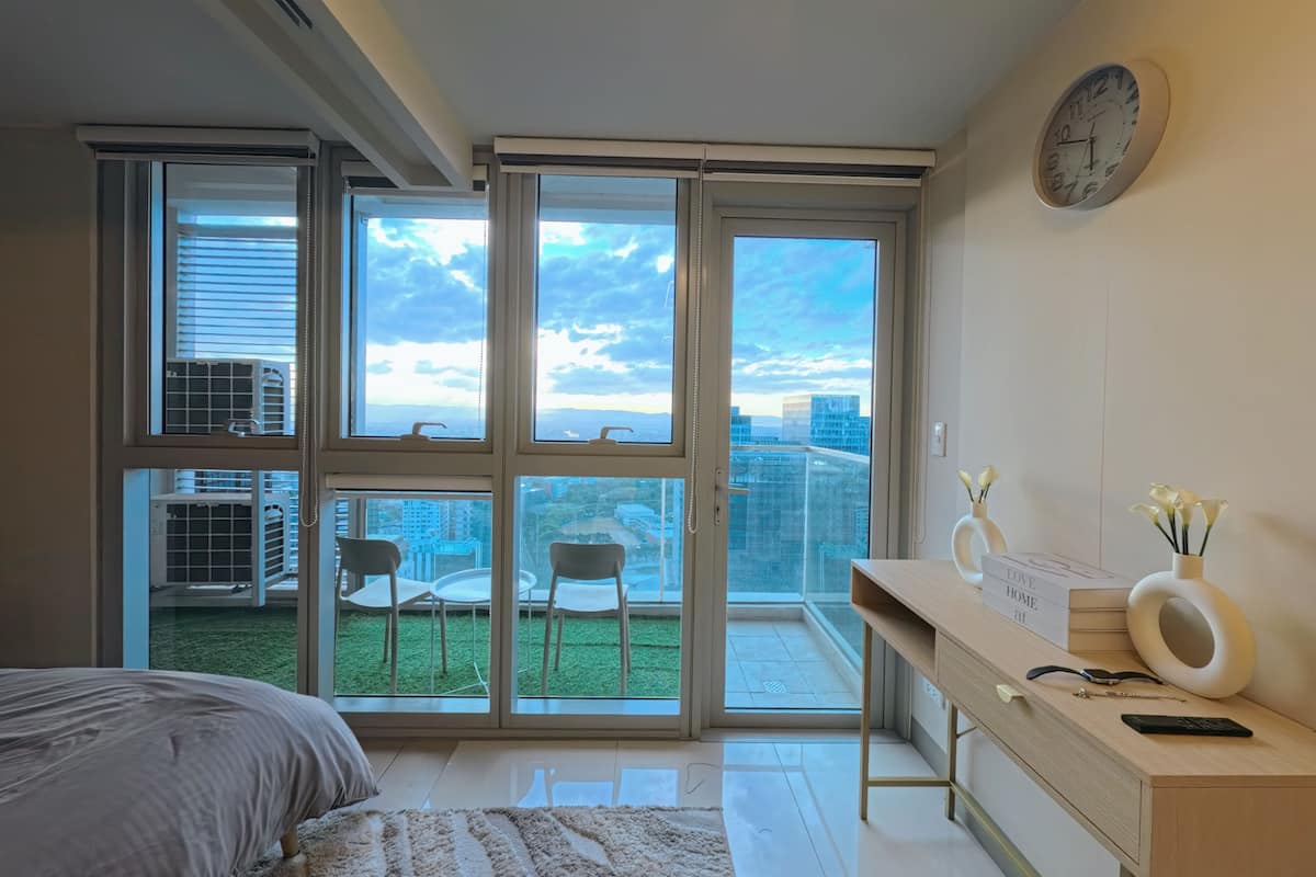 คลาสสิกคอนโด, วิวเมือง