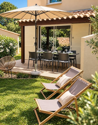 ALMA ROSSA: 3-bedroom house, sleeps 9, heated pool, in Cala Rossa