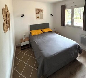 Iron/ironing board, WiFi, bed sheets - HOUSE ALMA ROSSA 5 MINUTES FROM CALA ROSSA BEACH WITH HEATED POOL (Lecci)