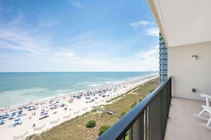 On the beach - 5 Bedroom Penthouse with Amazing Oceanfront Views (North Myrtle Beach)