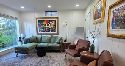 Lake Washington View Guest Suite