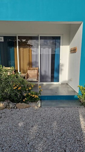 Kas di Veale - beautiful ground floor unit just steps from the ocean.