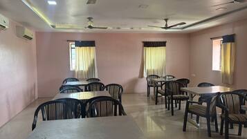 Deluxe Double Room | Tempat makan