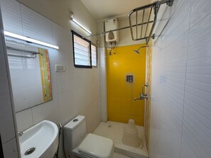 Executive Room | Bathroom - Hotel South Avenue (Tirunelveli)