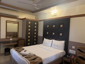 Room - Hotel South Avenue (Tirunelveli)