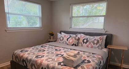 Downtown Clermont Duplex Near Waterfront Park-Unit B & C