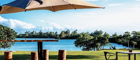 Tempat makan outdoor