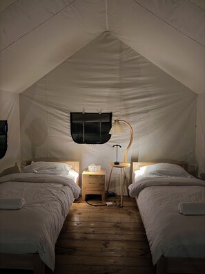 Tienda Deluxe, no fumadores, vistas a la bahía