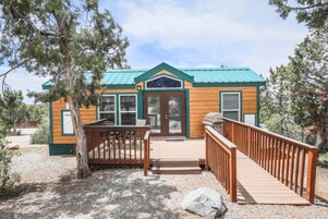 Family Cabin | Terrace/patio