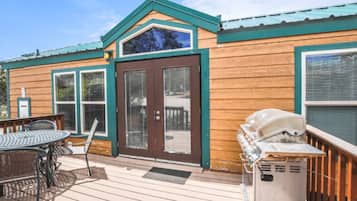 Familie huisje | Buiten dineren