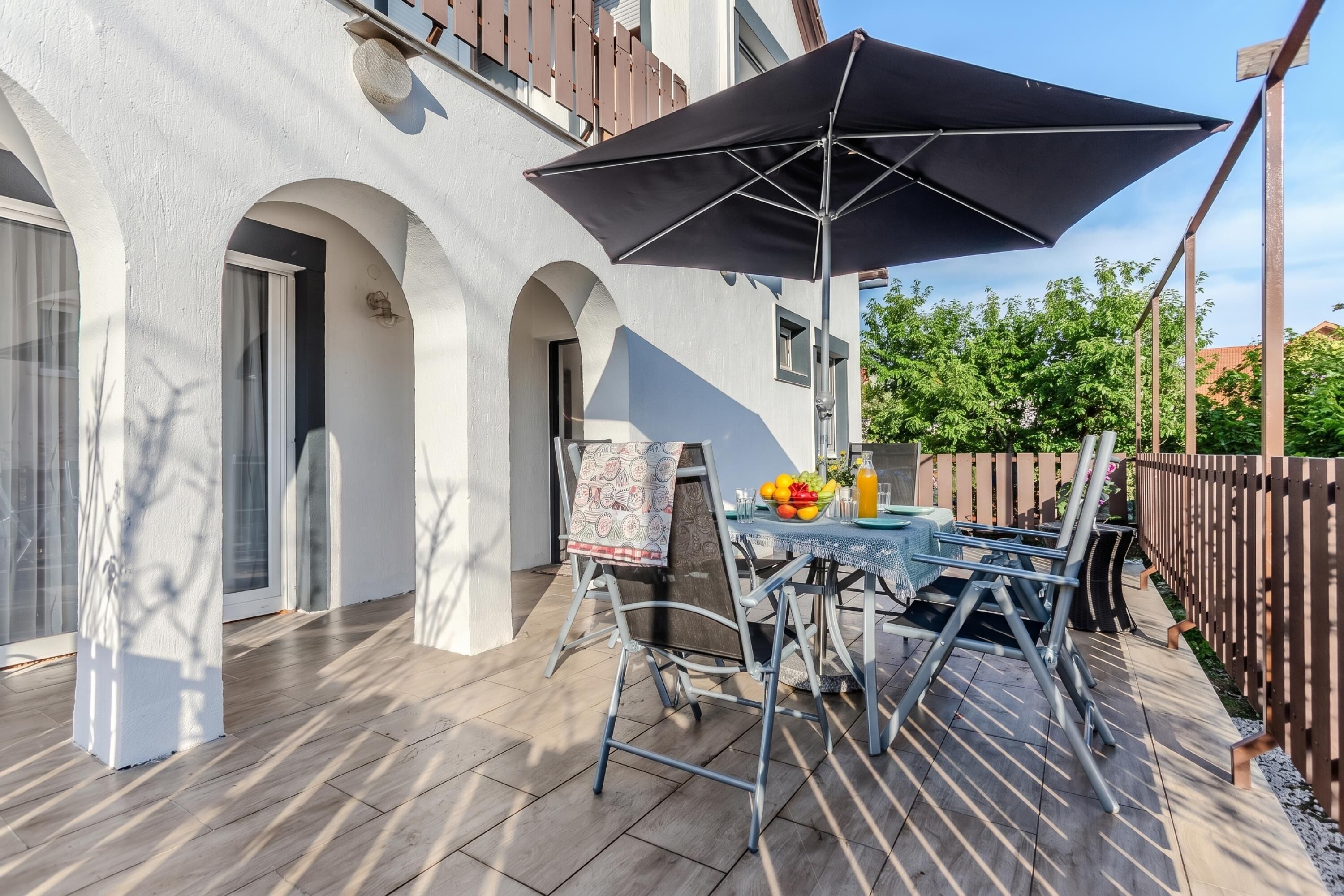 Family Apartment, Multiple Bedrooms, Refrigerator & Microwave (Káli Retreat Fitness and Relax 1) | Outdoor dining