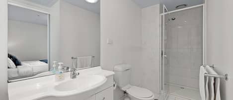Appartement Standard, 3 chambres, balcon | Salle de bain
