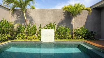 Private pool