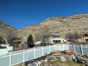 Property grounds - 5 minutes to trail heads! Spacious 3BR + Full Kitchen Apartment on Mountain Side (Pleasant Grove)