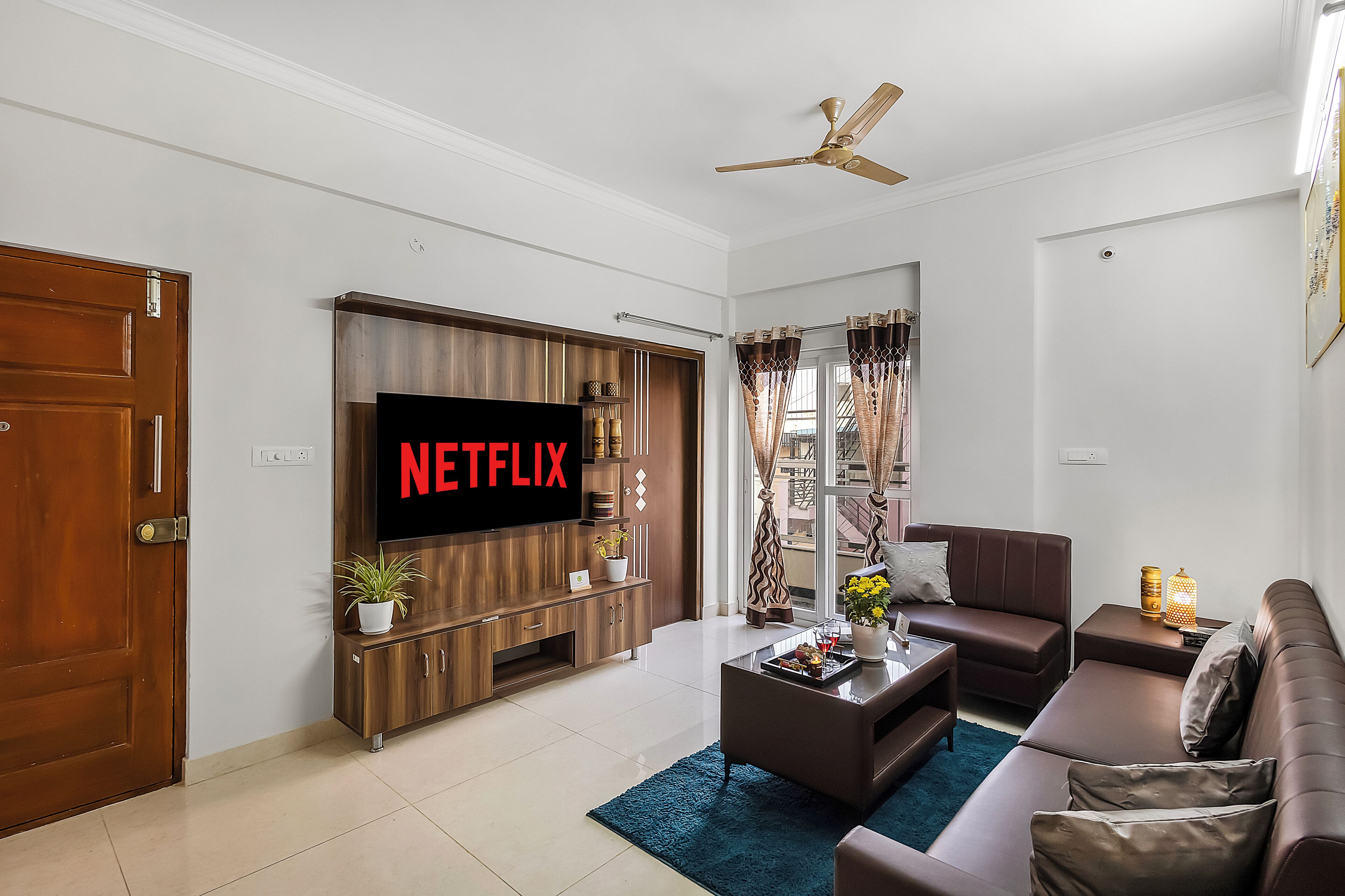 Deluxe Apartment, Balcony | Living area