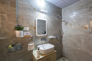 Deluxe-Apartment, Balkon | Badezimmer