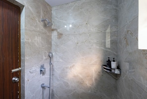 Deluxe-Apartment, Balkon | Badezimmer