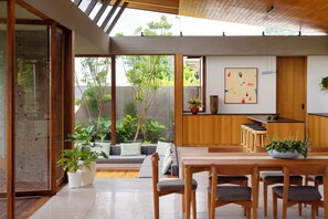 Dining room - Indica Luxury Villa Ubud (Ubud)