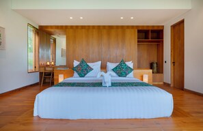 Free cots/infant beds, free WiFi, bed sheets - Indica Luxury Villa Ubud (Ubud)