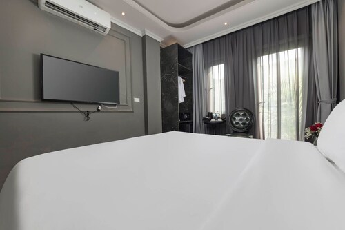 Hanoi Sense Legend Hotel & Travel