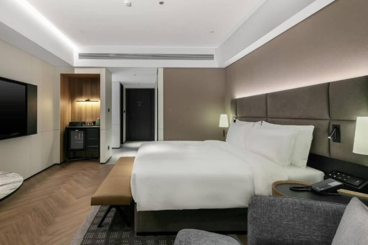 Superior Single Room, Mountain View