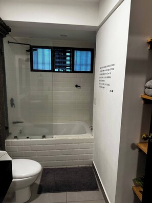 Appartamento, 1 camera da letto, patio | Bagno