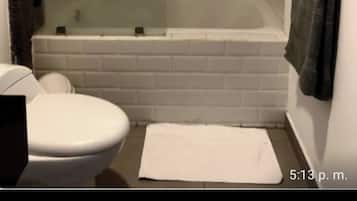 Appartamento, 1 camera da letto, patio | Bagno