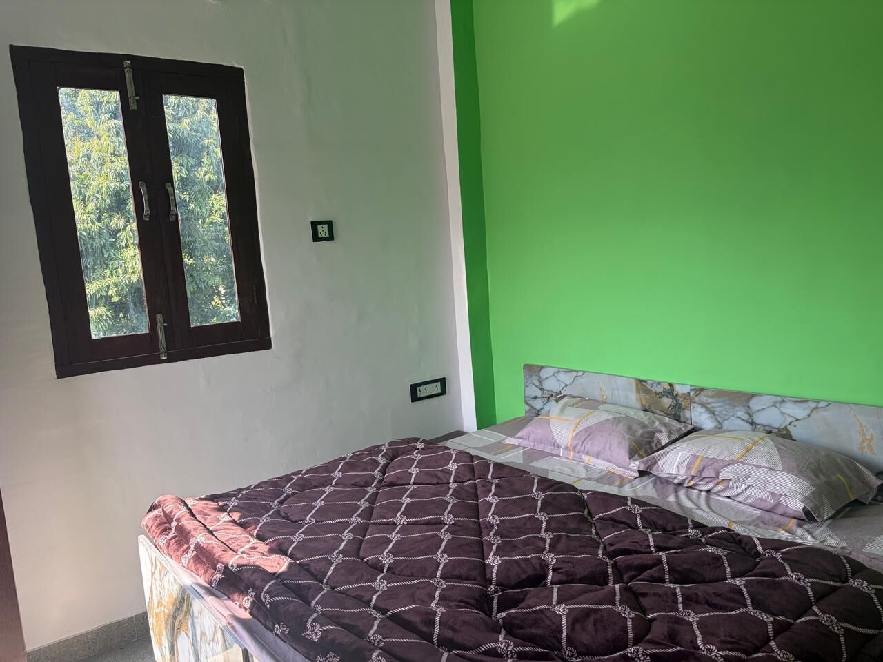 Standard Room | Rollaway beds, bed sheets