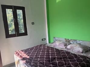 Standard Room | Rollaway beds, bed sheets - Nature Valley (Marchula)