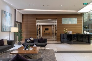 Lobby - New 2BR Luxury Full Suite | Walk to Greenbelt (Makati City)